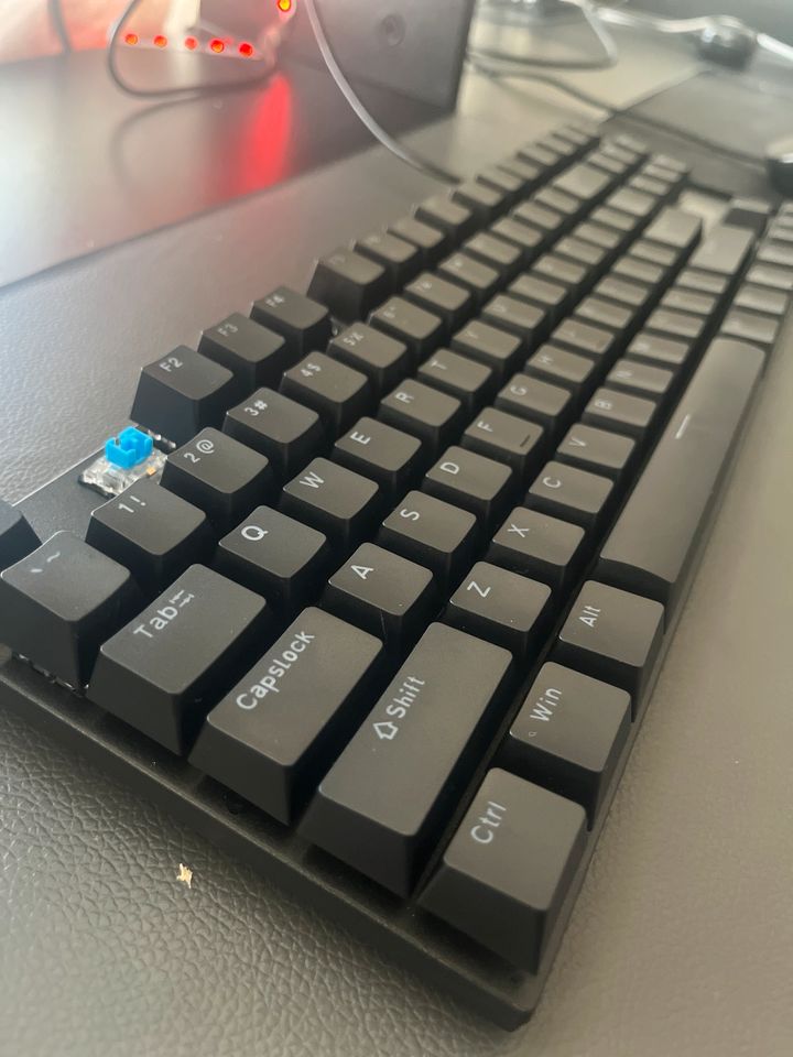 Gaming Tastatur / Mechanische Tastatur blaue switches mit Origina in Essen