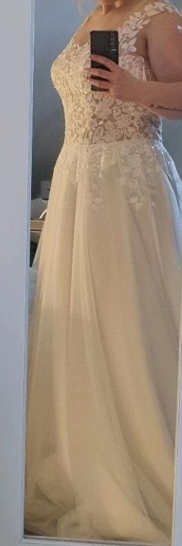 Neues Brautkleid von Bianco Evento in Ahlen