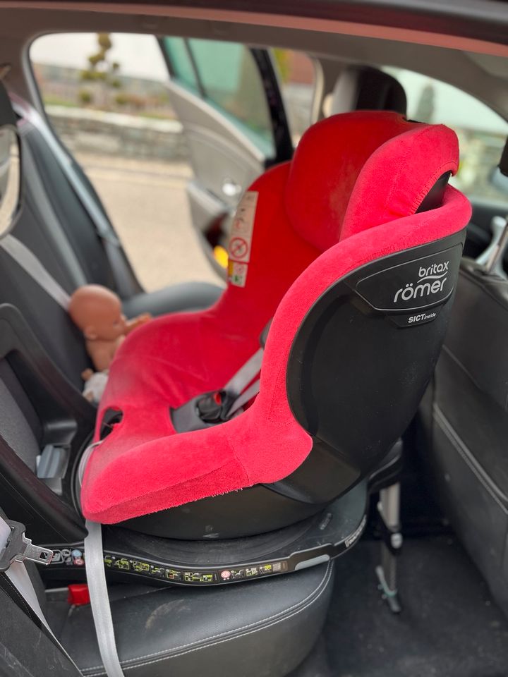 Britax Römer Dualfix M i-Size 360 grad drehbar reboarder grau in Karlsdorf-Neuthard