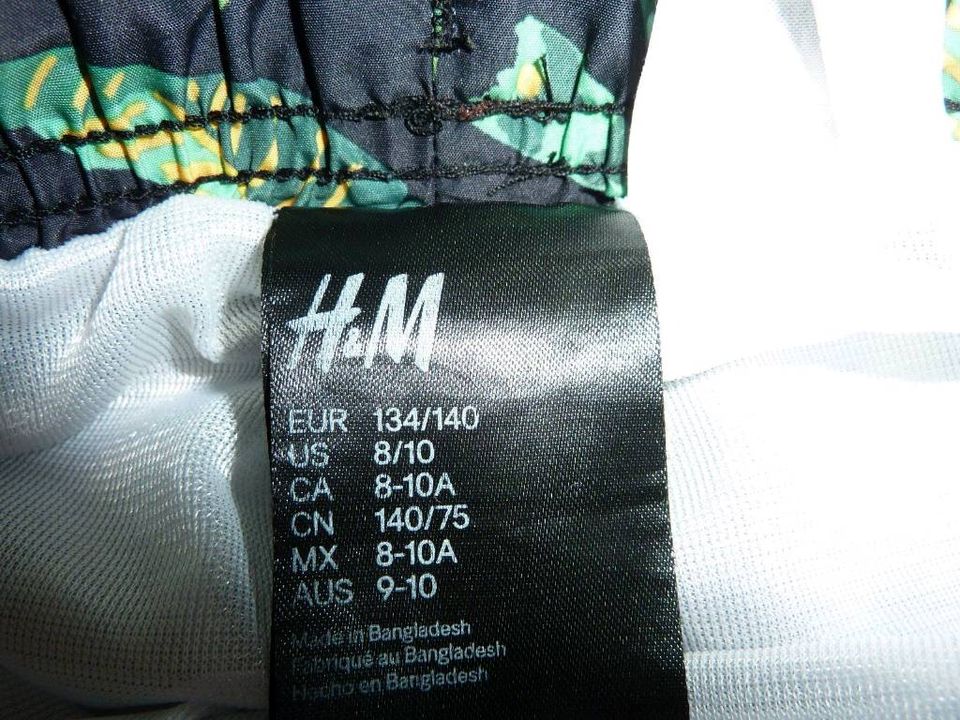 H&M C&A DECATHLON etc. Gr. 134/140 Badeshorts UV-Schutz-Shirt 3,- in Dortmund
