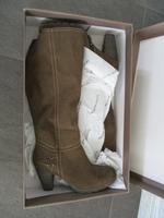 hohe TAMARIS Stiefel braun STERN 40 wie NEU Niedersachsen - Soltau Vorschau