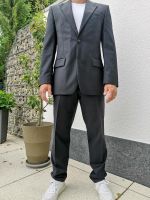 Hugo Boss Anzug Größe 46 Nadelstreifen schwarz/blau München - Trudering-Riem Vorschau
