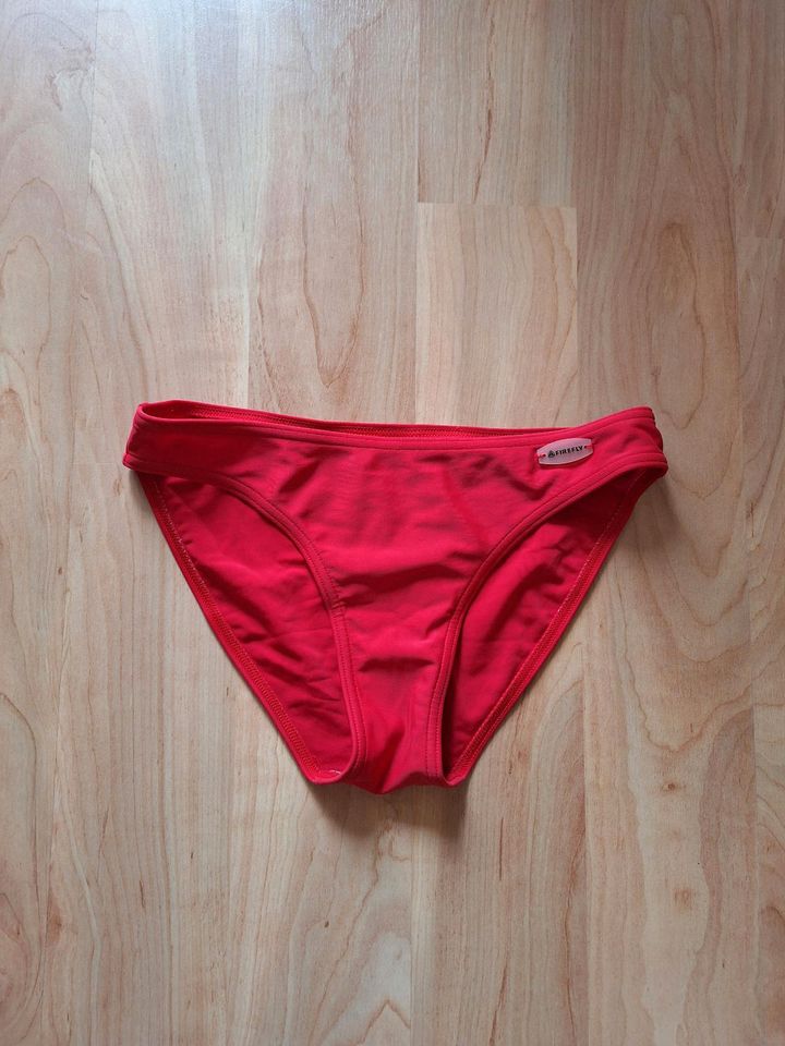 Firefly Mädchen Bikinihose, rot, Größe: 140 in Berlin