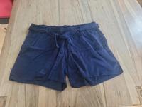 Short kurze Hose Bermuda Größe 48/50 Sachsen - Radebeul Vorschau