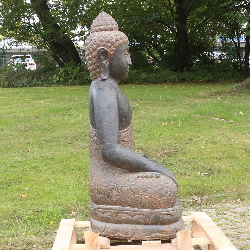 Buddha Gartenfigur Steinfigur Greenstone antik hand on knee 80 cm in Bochum