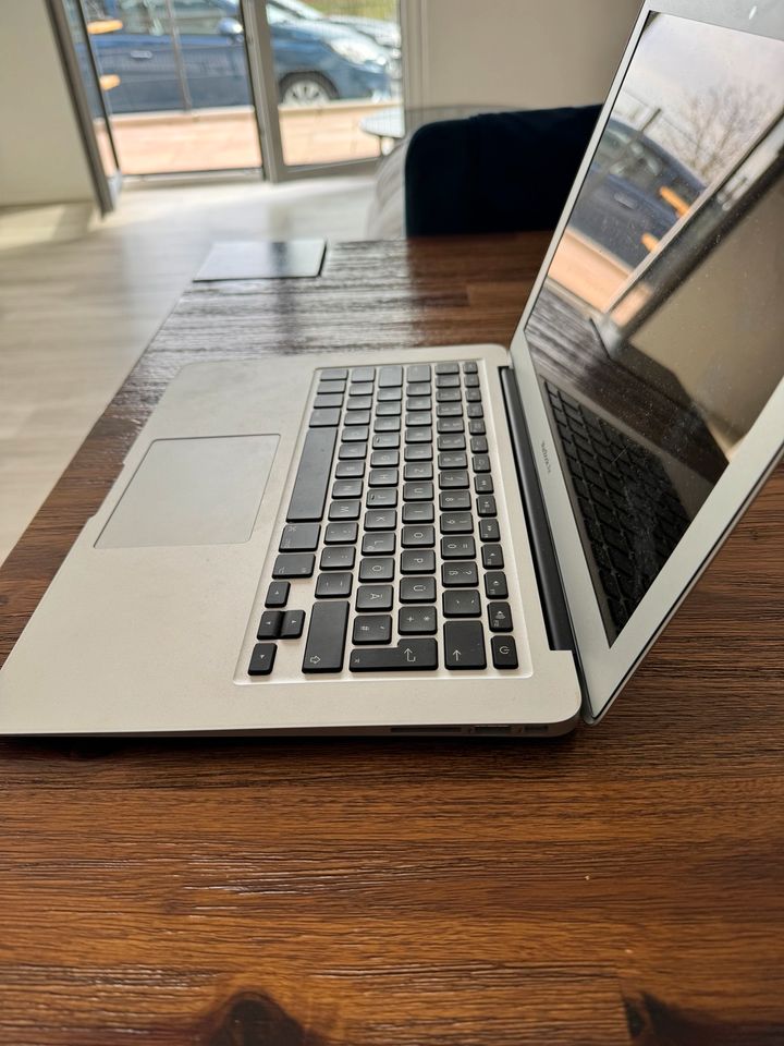 MacBook Air 13" (2017) - Core i5 1.8 GHz SSD 128 - 8GB - in Worms