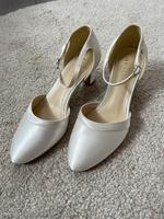 Brautschuhe/ Hochzeitsschuhe Avalia Gr. 38 Sachsen - Lichtenau Vorschau