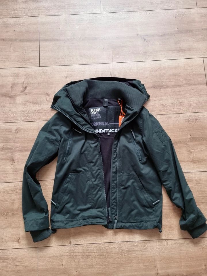 Superdry Jacke Übergangsjacke | Schwarz | XL | Neu mit Etikett in Bergisch Gladbach