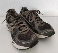 Asics Gel Kayano 14 Größe 40,5 braun/grün neuwertig Sachsen - Radebeul Vorschau