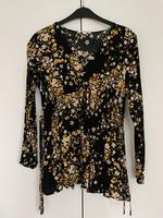 H&M MAMA Bluse Oberteil Umstandsmode schwarz gelb Blumen M Bayern - Luhe-Wildenau Vorschau