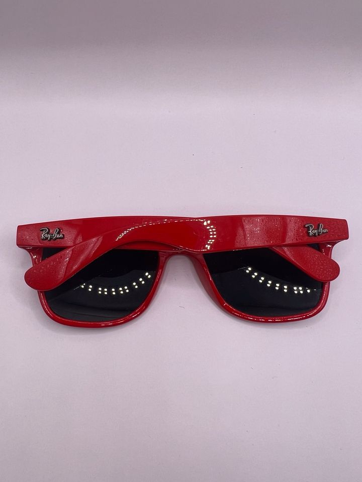 Ray Ban Sonnenbrille Rot in Bremen