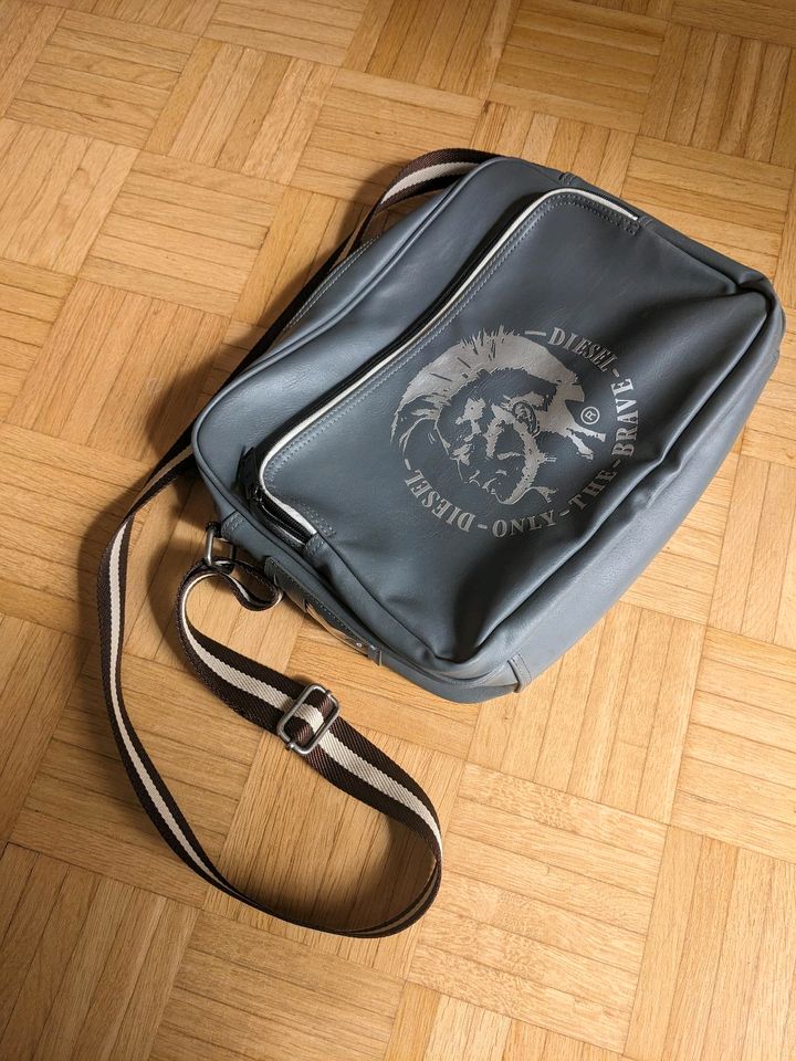 DIESEL Umhängetasche Laptoptasche 15" neuwertig in München