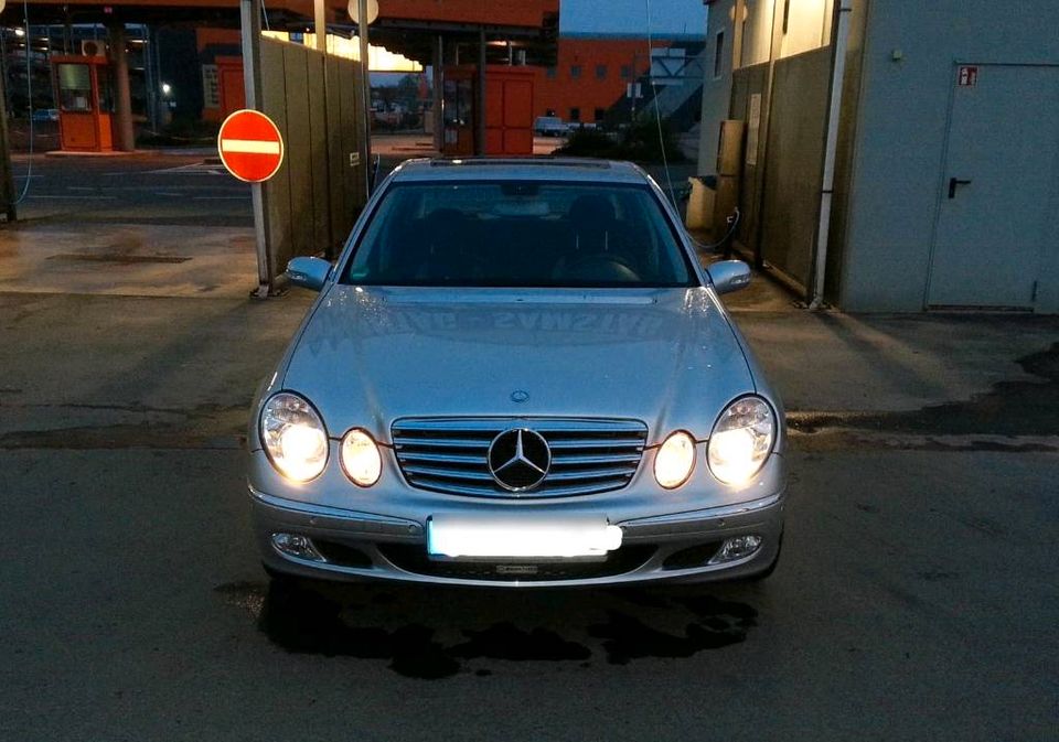 Mercedes E 200 W211 in Landau in der Pfalz