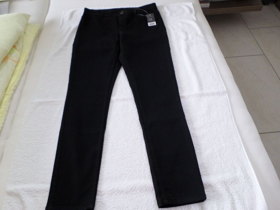 Esmara - Damen Stretch  Hose Schwarz Gr 42  NEU in Wetter (Ruhr)