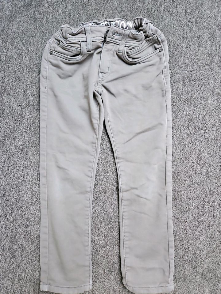 Gefütterte Winterjeans Gr. 128 in Hemmingen