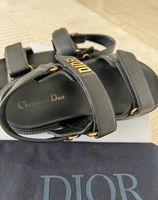 Dior ❤️ Sandalen 37,5 Dioract Schwarz Lammleder Gold Kr. München - Grünwald Vorschau