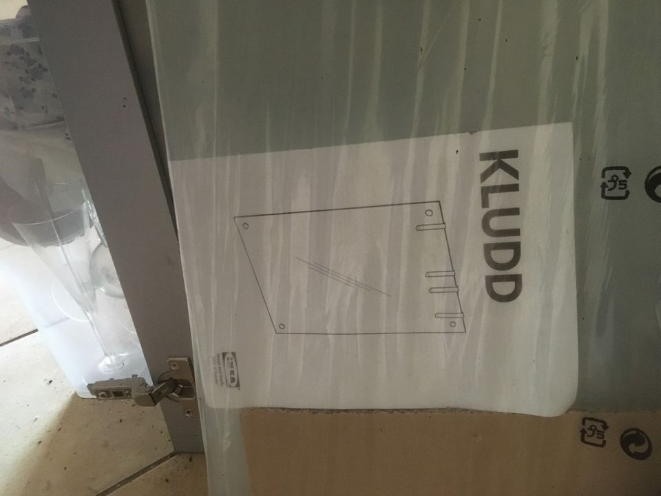 Ikea Kludd Notizboard Glas in Nahrendorf
