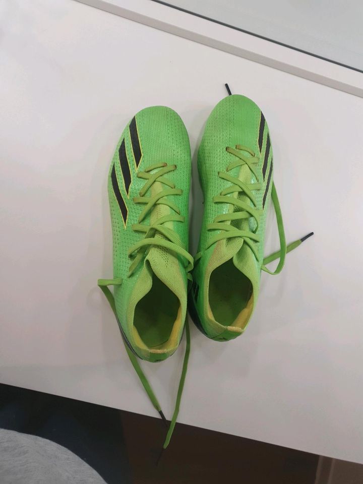 Fußballschuhe Adidas in Nürnberg (Mittelfr)