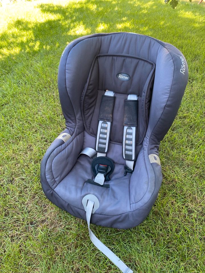 Autositz Isofix Römer Duo Plus 9-18kg in Brühl