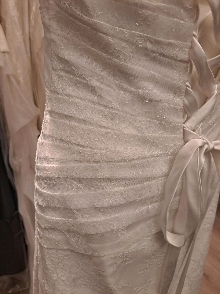 Brautkleid Hochzeitskleid Standesamt Ivory Gr. 40-42 nagelneu in Wetter (Hessen)