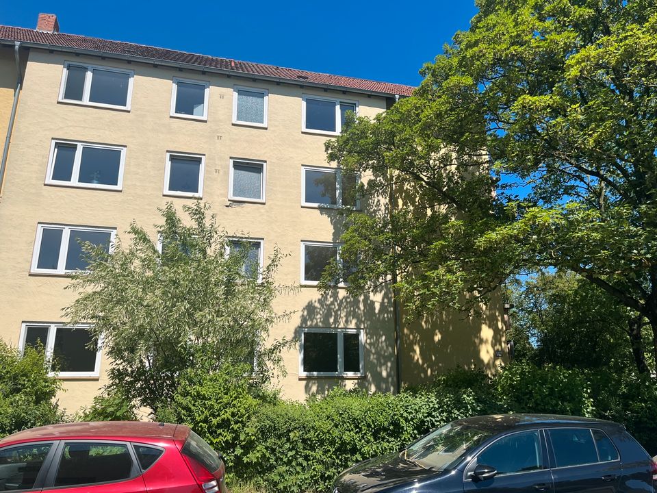 *Studenten-WG* H.-Stöcken, helle 2-Zi.-Whg. mit Teilküche. in Hannover