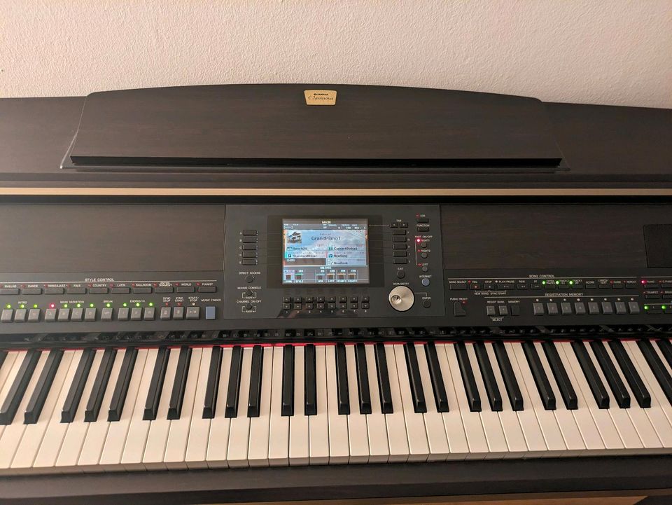 Yamaha Clavinova CVP-505, gebraucht, Piano, Klavier in München