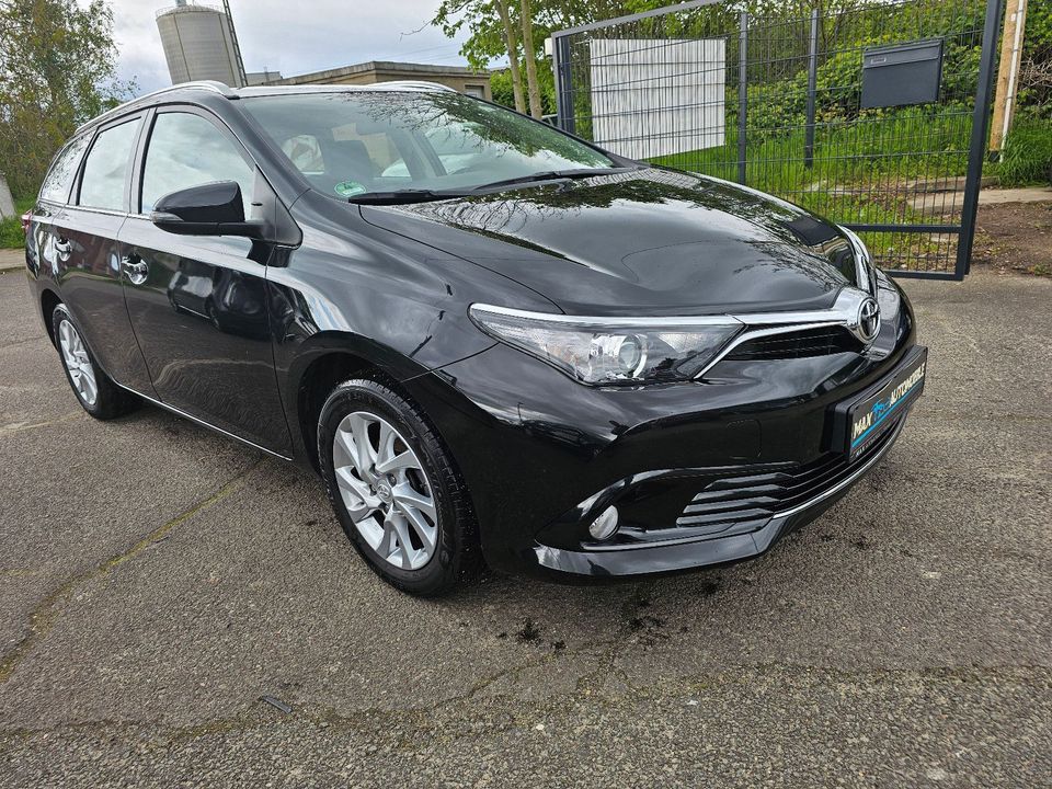 Toyota Auris Touring Sports Edition-S in Stendal