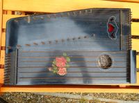 alte Zither, Tischharfe mit Noten-Heften Saarland - Blieskastel Vorschau