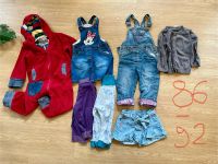 Kinderkleidung 86-92 (Anzug, Kleid, Latzhose,Strickjacke) Berlin - Karlshorst Vorschau