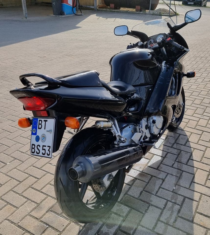 HONDA CBR 600 F PC31 in Pegnitz