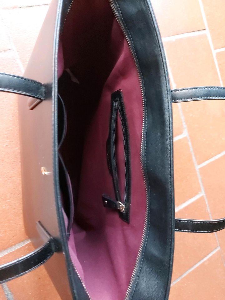 Schultertasche groß für Laptop / DIN A 4 in Kronberg im Taunus