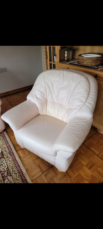 Couch garnitur 4 teilg Leder weiß in Salzkotten