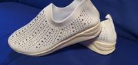 Slip-On Sneaker Stoff Slipper weiß mit Glitzer Leicht Gr. 39 Neu Baden-Württemberg - Möckmühl Vorschau
