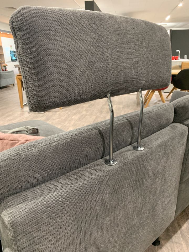 L-Couch/Garnitur/Sofa/ besondere Extras statt 2.449€ in Westoverledingen