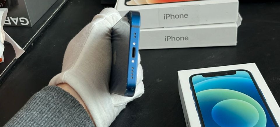 Apple iPhone 12 mini 64GB (2020) (Blau) - In Ordnung in Berlin