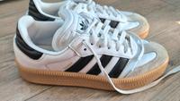 Adidas Samba PLATFORM in Gr. 38 guter Zustand Düsseldorf - Benrath Vorschau