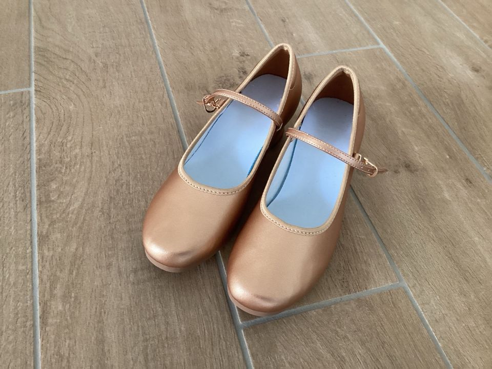 Tanzschuhe Gold-Kupfer | Gr. 38/39 in Pottenstein