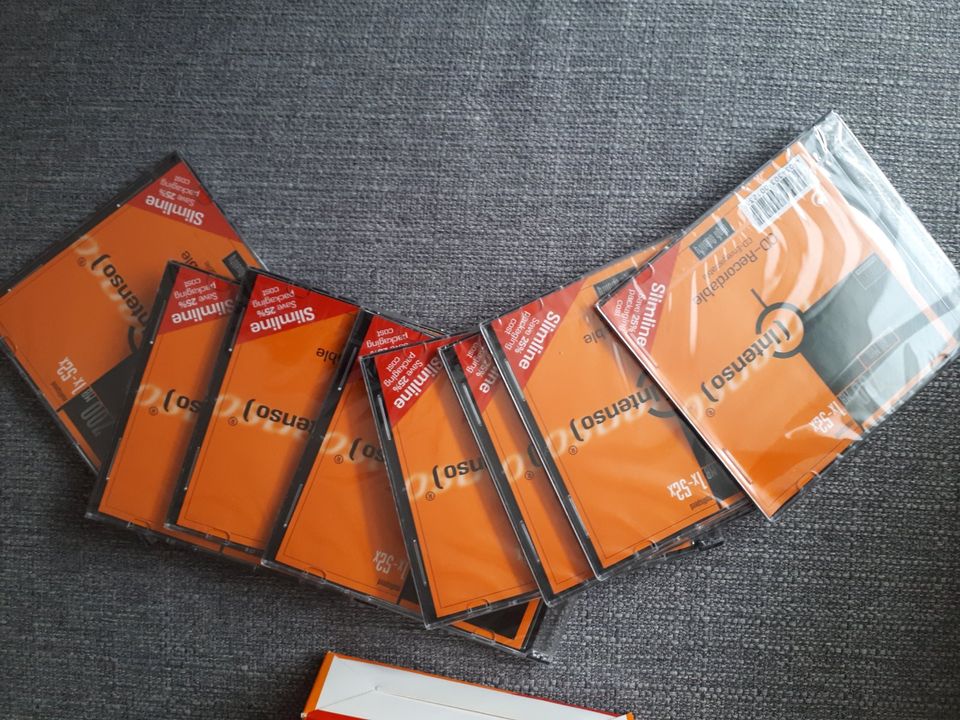 Samsung externer DVD Writter Leser und eine menge CDs, DVDs in Nürnberg (Mittelfr)
