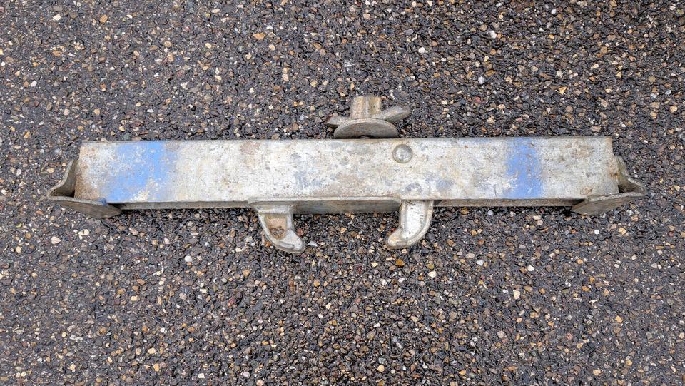 52 Hünnebeck Schalungszwingen Stoßzwingen Richtzwingen Manto in Ruppertshofen