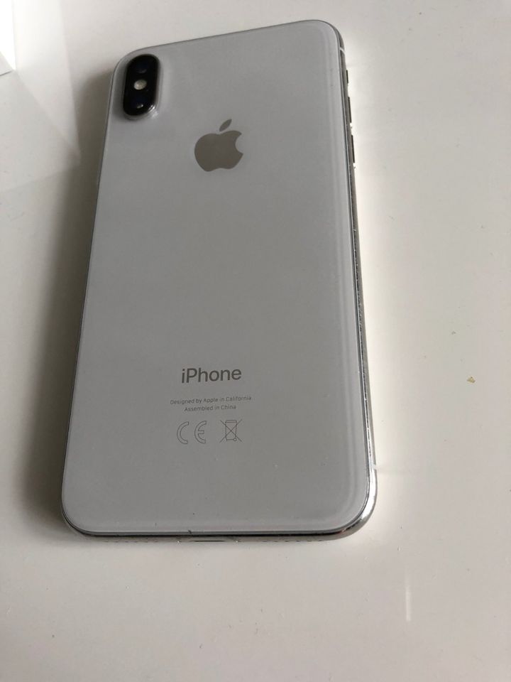 Iphone x/10 64 GB Weiß/Silber in München