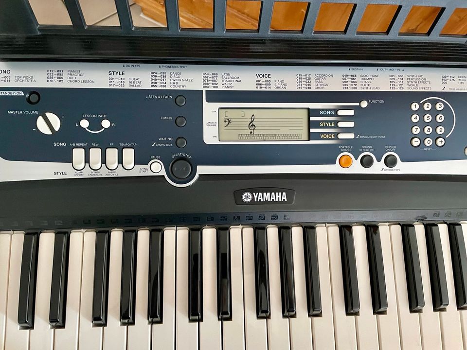 Yamaha YPT-210 Keyboard in Vallendar