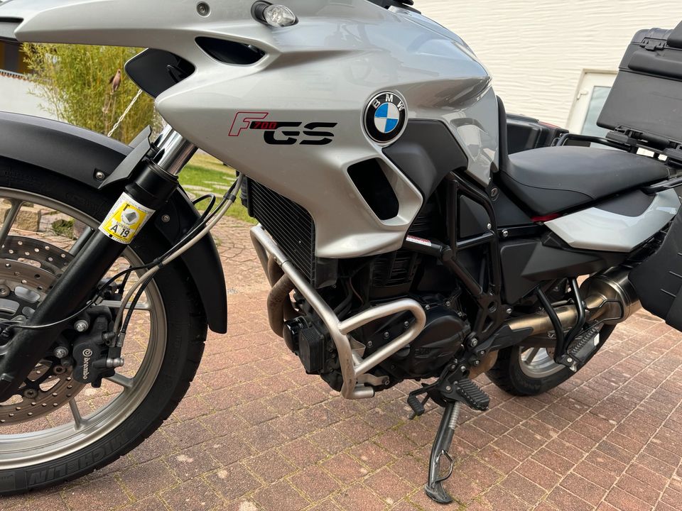 Reiseenduro, Motorrad BMW F 700 GS Silber Optional Koffer +Topcas in Saarbrücken