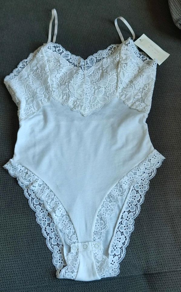 Le Foglie Damen Spitzen Body Gr.34/36 weiß NEU in Düsseldorf