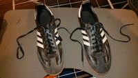 Neue Retro Adidas Freizeit Sportschuhe Sneakers Gr 44  NEU Hessen - Pfungstadt Vorschau