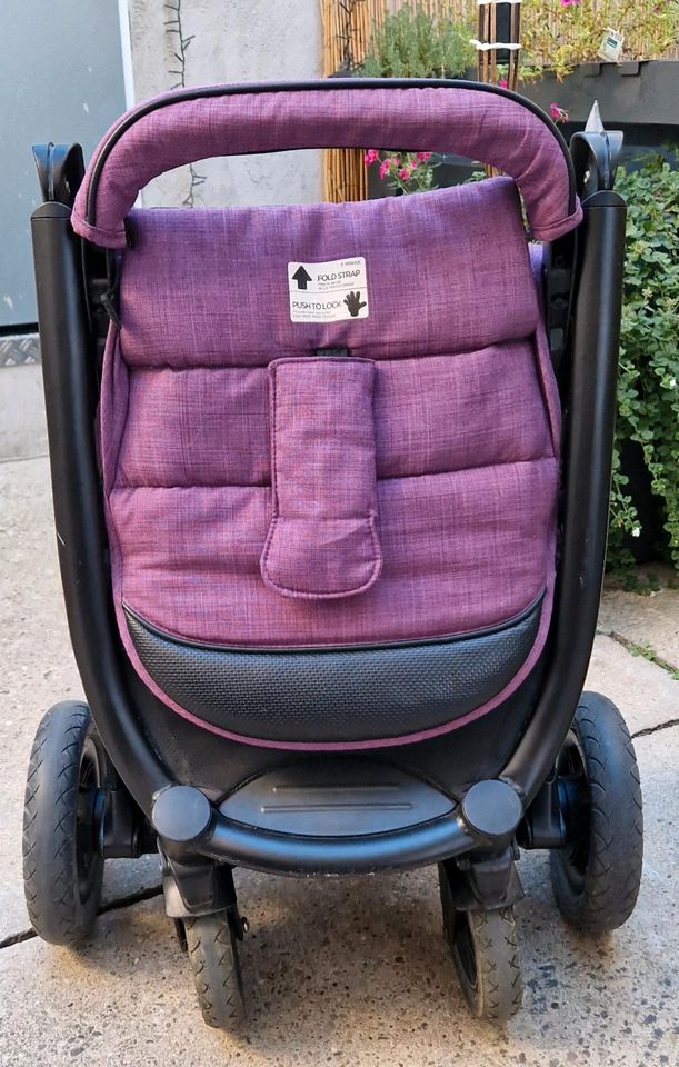 Buggy von der Marke Joie in Mannheim