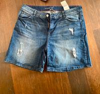 Jeanshose kurz 42 kurze Jeanshose Shorts Baden-Württemberg - Haiterbach Vorschau