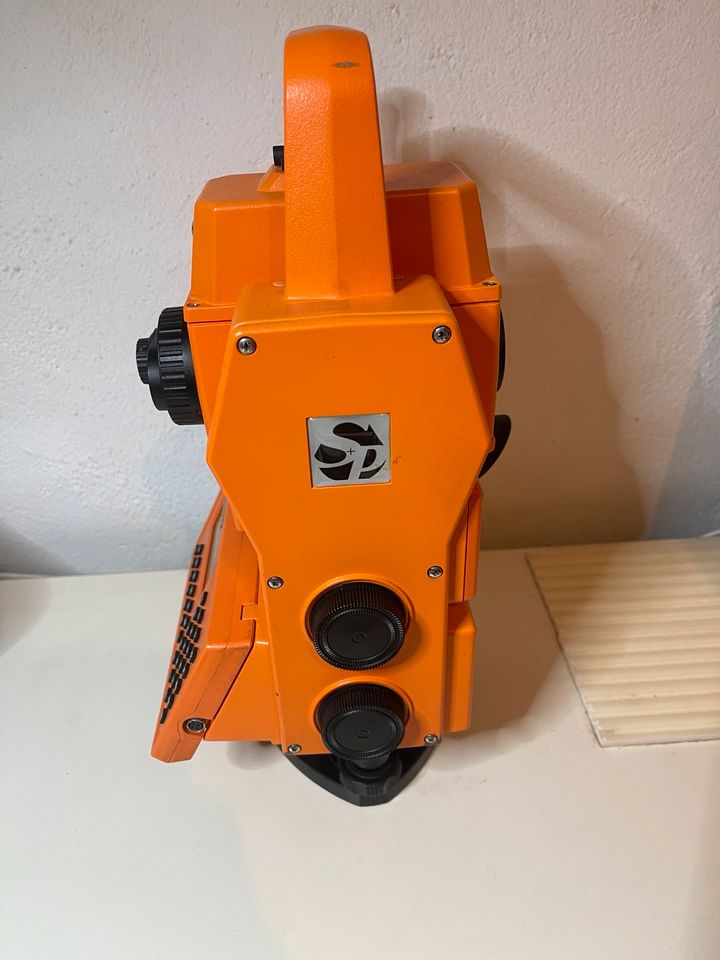 Geodimeter 610S, Tachymeter Robotik, Totalstation in Kulmbach