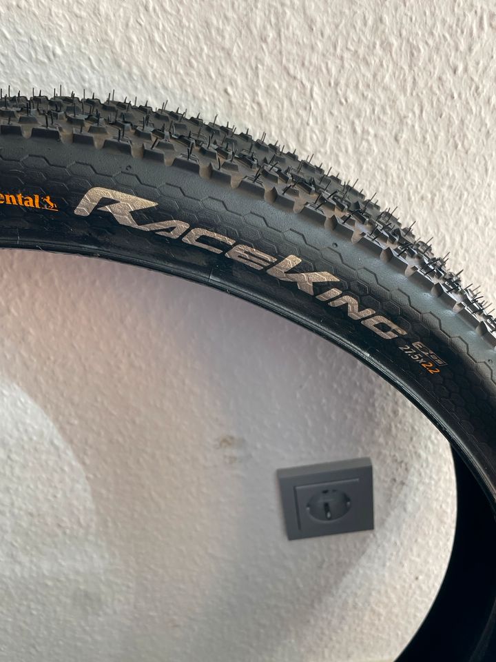 2x Continental Race King 27x2.2“ Reifen in Aalen