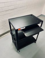 Mehrzweck Metallrollwagen Servicewagen  Workstation Wie Neu Neuhausen-Nymphenburg - Neuhausen Vorschau