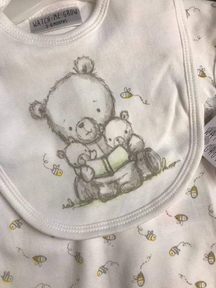 Baby Set, Strampler,Body, Mütze, Lätzchen, Geschenk, Neu in Nürnberg (Mittelfr)